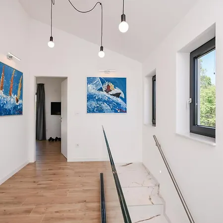 Vonskari Luxury Pool Vila