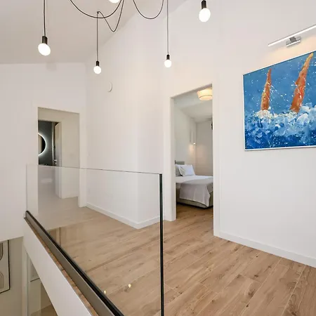 Vonskari Luxury Pool *