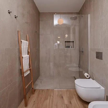 Vonskari Luxury Pool Vila *