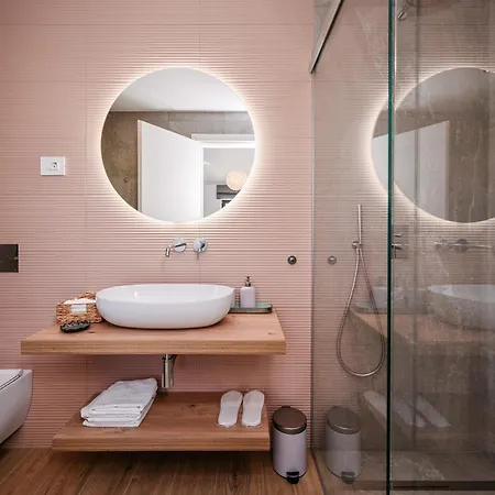 Vonskari Luxury Pool Vila *