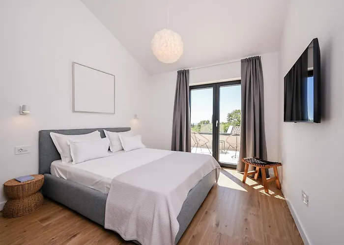 Vilă Deluxe Vonskari With Heated Pool *