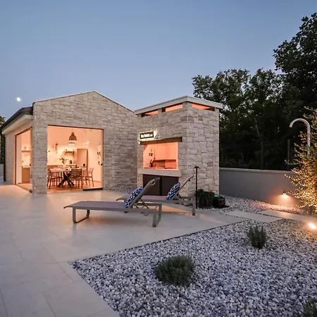 Dekuxe Vonskari With Heated Pool And Complete Privacy