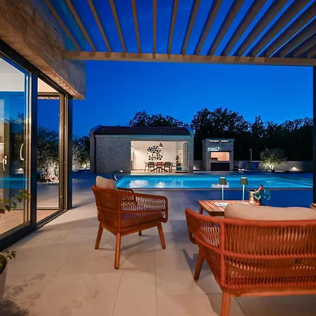 Vonskari Luxury Pool * Крк