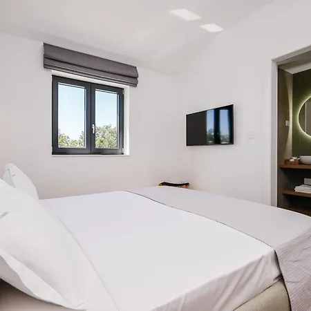 Deluxe Vonskari With Heated Pool And Complete Privacy *