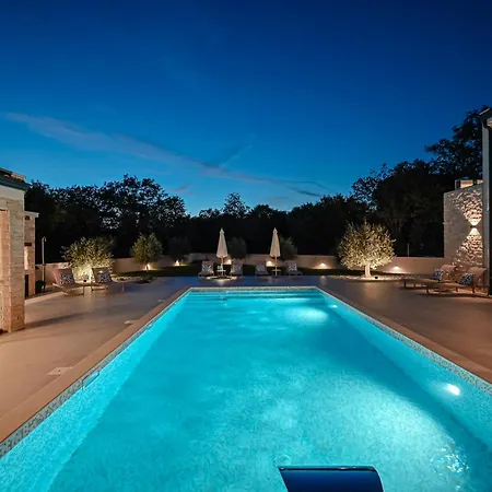Deluxe Vonskari With Heated Pool&complete Privacy * Kras