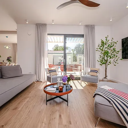 Villa Deluxe Vonskari With Heated Pool&complete Privacy *