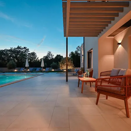Villa Deluxe Vonskari With Heated Pool&complete Privacy Kras