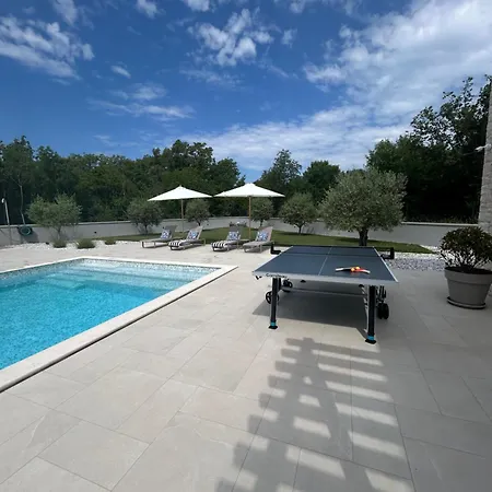 Villa Deluxe Vonskari With Heated Pool&complete Privacy