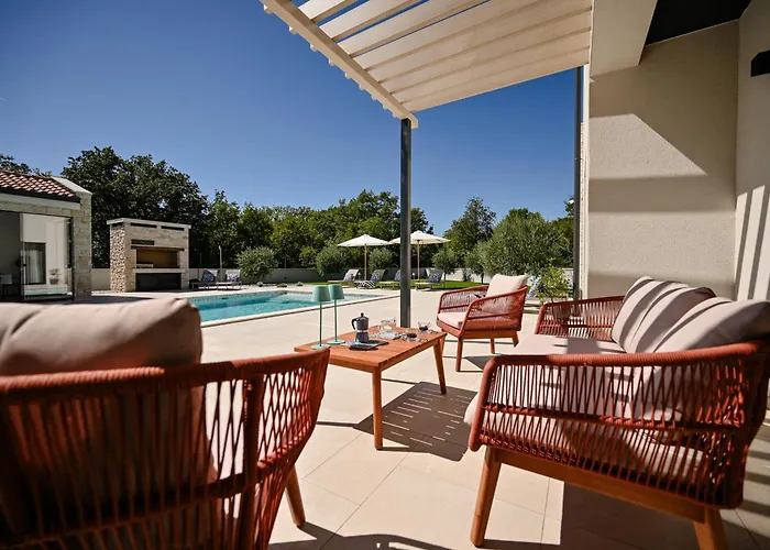 Deluxe Vonskari With Heated Pool * Krk Town