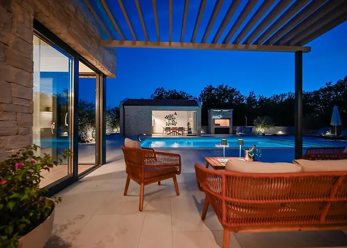 Deluxe Vonskari With Heated Pool * Krk Town
